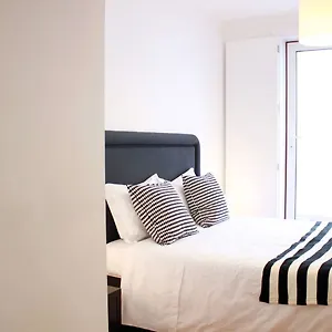 altido-modern-1-bed-apt-with-terrace-moments-from-sao.hotels-lisbon-portugal.com/